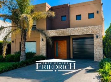 Casa · 189m² · 4 Ambientes · 4 Cocheras · Venta Haras Maria Victoria