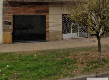 Local comercial · 46m² · 2 Ambientes · Locales Comerciales en Venta - 2 Salones 2 Baños - 46 m² - Tres de Febrero, Caseros