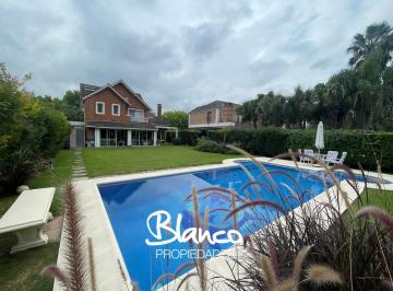 Casa · 254m² · 5 Ambientes · 2 Cocheras · Casa en Venta en Septiembre, Escobar, G. B. a. Zona Norte