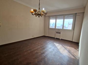Departamento · 84m² · 4 Ambientes · Venta Departamento 2 Dorm. a Reciclar