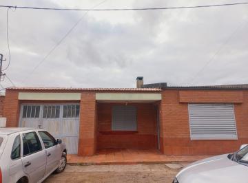 Casa de 3 ambientes, Sauce de Luna · Venta de Casa en Sdl, Cómoda, Amplia y en Zona Muy Tranquila.