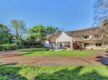 Quinta vacacional · 700m² · 5 Dormitorios · Alquiler Chacra Laguna del Diario Punta del Este
