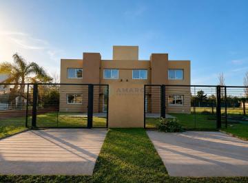 Casa · 74m² · 3 Ambientes · 1 Cochera · Venta · Duplex · Dos Dorm. · Jardín · Parrillero · Tierra de Sueños II