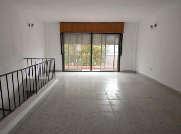Oficina comercial · 58m² · 2 Ambientes · Oficina en Alquiler de 2 Ambientes en Martinez con Balcón y Patio