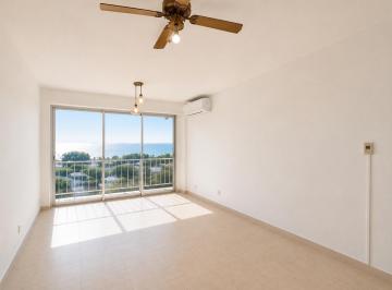 Departamento · 59m² · 4 Ambientes · Venta de Apartamento de 3 Dorm. Céntrico en Colonia