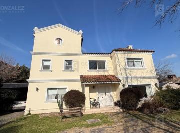 Casa · 276m² · 5 Ambientes · Casa en Venta en Haras El Establo, Pilar, G. B. a. Zona Norte