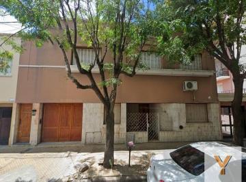 Casa · 154m² · 4 Ambientes · 1 Cochera · Casa en Venta - 3 Dorm. 2 Baños - Cochera - 352 m² - Mercedes