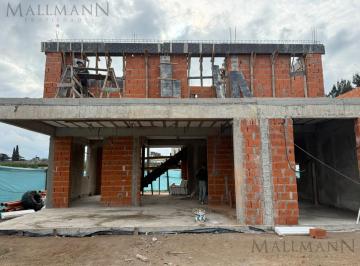 Casa · 170m² · 4 Ambientes · 2 Cocheras · Venta Casa 3 Dorm. en El Olivar