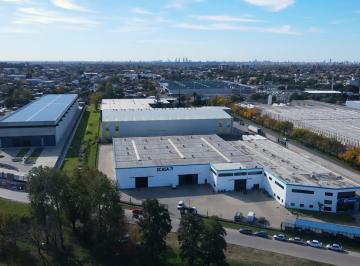 Bodega-Galpón · 3500m² · 2 Ambientes · Alquiler Nave Industrial Oficinas con Frente Sobre Av Circunvalación