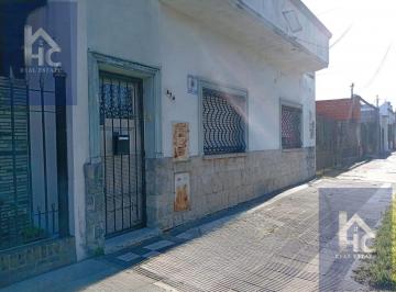 Casa · 300m² · 6 Ambientes · Venta de Dos Casas de 3 Ambientes en un Mismo Lote en Remedios de Escalada