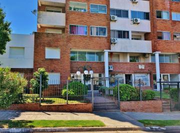 Departamento · 53m² · 3 Ambientes · Apartamento en Alquiler en Edificio Ginkgo de 2 Dorm.