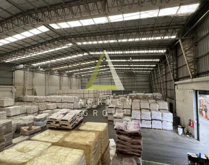 Bodega-Galpón · 2335m²