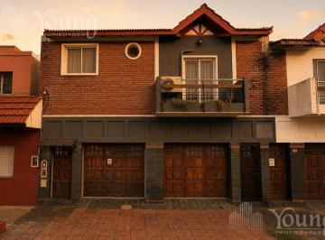 Fachada · Venta Duplex 3 Ambientes en Villa Domínico