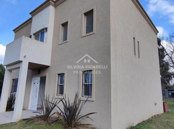 Casa · 160m² · 4 Ambientes · 1 Cochera · Casa Chalet en Venta en Barrio Parque Sakura, Exaltación de La Cruz, G. B. a. Zona Norte