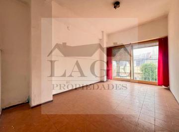 PH · 37m² · 2 Ambientes · 2 Amb Planta Alta Al Frente con Patio, Sin Expensas