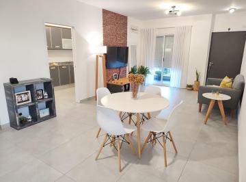 Departamento · 80m² · 2 Ambientes · 1 Cochera · Departamento Amplio Dos Ambientes en Villa Urquiza