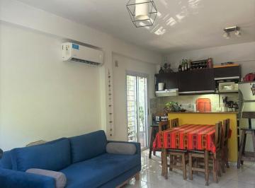 PH · 50m² · 3 Ambientes · PH en Floresta