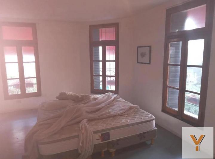 Casa · 240m² · 6 Ambientes