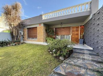 Casa · 185m² · 4 Ambientes · 1 Cochera · Casa 4 Ambientes con Patio y Pileta en Venta - Apto Credito - Quilmes Oeste