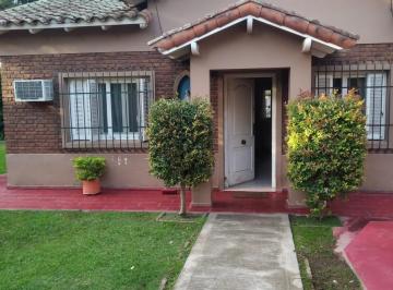 Casa · 340m² · 9 Ambientes · 3 Cocheras · Casa en Venta - 6 Dorm. 4 Baños - Cocheras - 1.800 m² - Luján