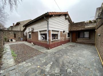 Casa · 210m² · 3 Ambientes · 2 Cocheras · Casa en Villa Ballester