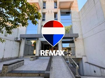 Departamento · 78m² · 5 Ambientes · 1 Cochera · Departamento Amplio Venta Macrocentro con Cochera