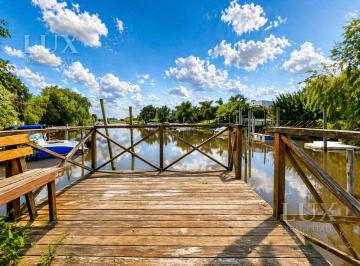 Casa · 200m² · 5 Ambientes · 4 Cocheras · Casa Al Rio en Venta y Alquiler