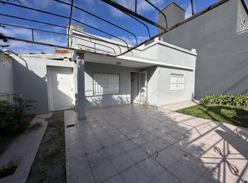 Casa · 300m² · 5 Ambientes · 1 Cochera · Casa en San Francisco Solano