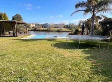 Casa · 324m² · 5 Ambientes · 4 Cocheras · Casa en Alquiler en Santa Catalina, Villanueva, Tigre