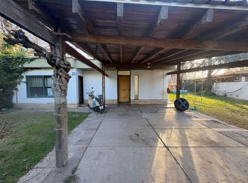 Casa · 161m² · 3 Ambientes · 2 Cocheras · Casa en Chacras de Coria