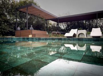 Casa · 551m² · 8 Ambientes · 6 Cocheras · Casa en Venta La Morada Villa Allende 4 Dorm.