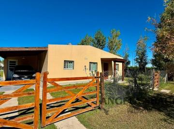Casa · 150m² · 4 Ambientes · 1 Cochera · Excelente Casa en El Pueblo de Torres.