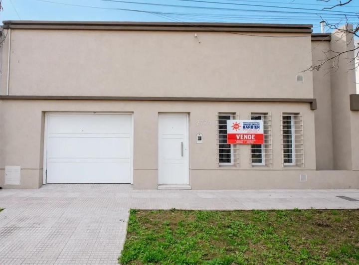 Casa · 110m² · 3 Ambientes · 1 Cochera