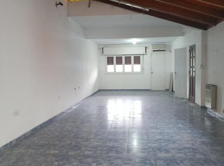 Casa · 277m² · 6 Ambientes · 2 Cocheras