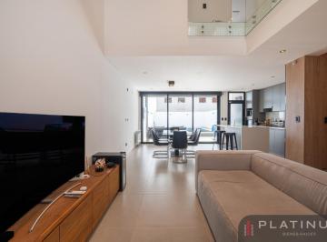Casa · 173m² · 5 Ambientes · 2 Cocheras · Duplex de Categoría en Venta de 3 Dorm. con Pileta - Campo Chico