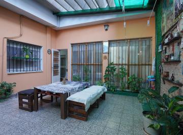PH · 120m² · 3 Ambientes · PH Tipo Casa de 171 m², Patio, Terraza y Parrilla, Zona Parque Chacabuco.
