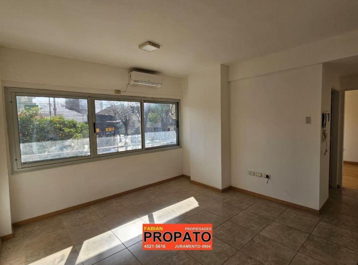 Depto 2 Ambientes Moderno Al Frente en Excelente Ubicacion y Luminosidad!