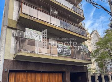 Departamento de 6 ambientes, Belgrano · Departamento 6 Ambientes Balcon Patio Cochera Cubierta Palier Privado Ascensor Belgrano R