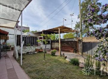 Casa · 93m² · 3 Ambientes · Venta de Casa 3 Ambientes con Cochera, Patio y Parrilla en Wilde