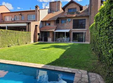 Casa · 254m² · 5 Ambientes · 1 Cochera · Excelente Chalet en Martínez