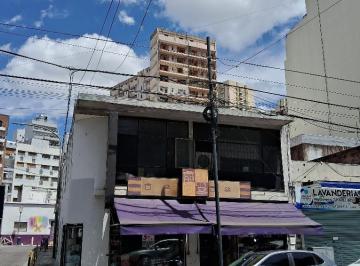 Local comercial · 252m² · 6 Ambientes · Inmejorable Ubicación - Local Comercial en Venta - 2 Plantas - Apto Todos Los Rubros