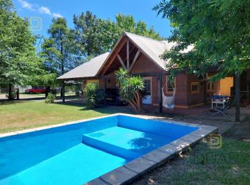 Casa · 160m² · 4 Ambientes · Venta Casa 3 Dorm. y Pileta en Country Logaritmo (Ibarlucea)
