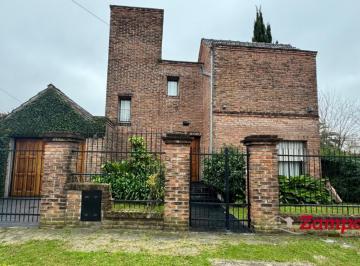 Entrada · Venta Casa de 5 Ambientes con Gran Parque en El Casco de Pacheco