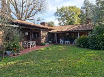 Casa · 100m² · 4 Ambientes · 3 Cocheras · Casa Los Ñanduces - Lote Amplio - Jardín y Pileta