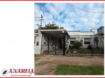 Casa de 4 ambientes, Lanús · Amplia Casa Familiar en Alquiler