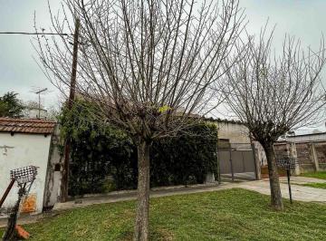 Casa · 130m² · 4 Ambientes · 2 Cocheras · Casa en Venta - 3 Dorm. 3 Baños - 300 m² - Lisandro Olmos