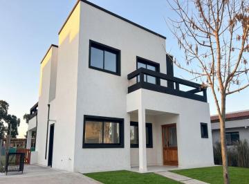 Casa de 5 ambientes, Pilar · Casa a Estrenar de 5 Ambientes en San Pablo (Con Financiación)