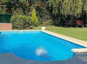 Casa · 200m² · 4 Ambientes · Casa en Echeverria del Lago