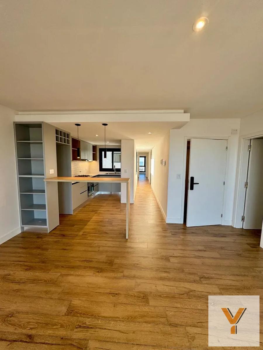 Departamento de 3 Dormitorios 2 Baños en venta sobre calle Cataluña