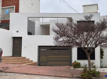 Foto · Alquiler Casa Tres Dorm. Villa Cabrera